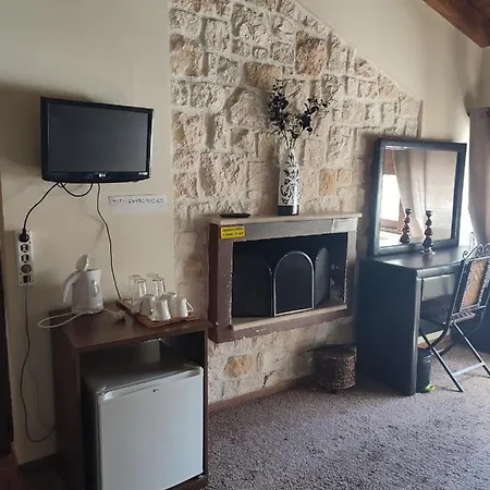 Evergreen Synikia Mesi Trikalon