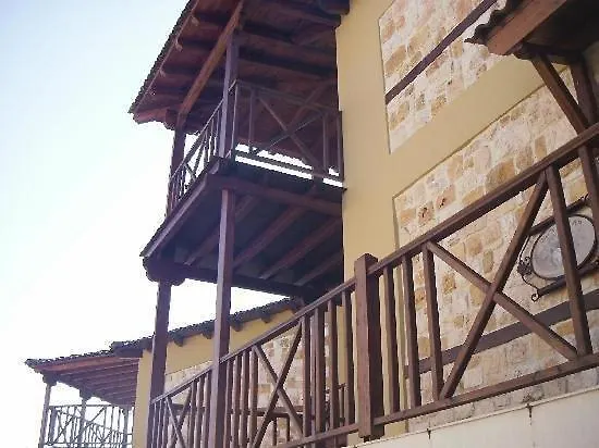 Evergreen Synikia Mesi Trikalon